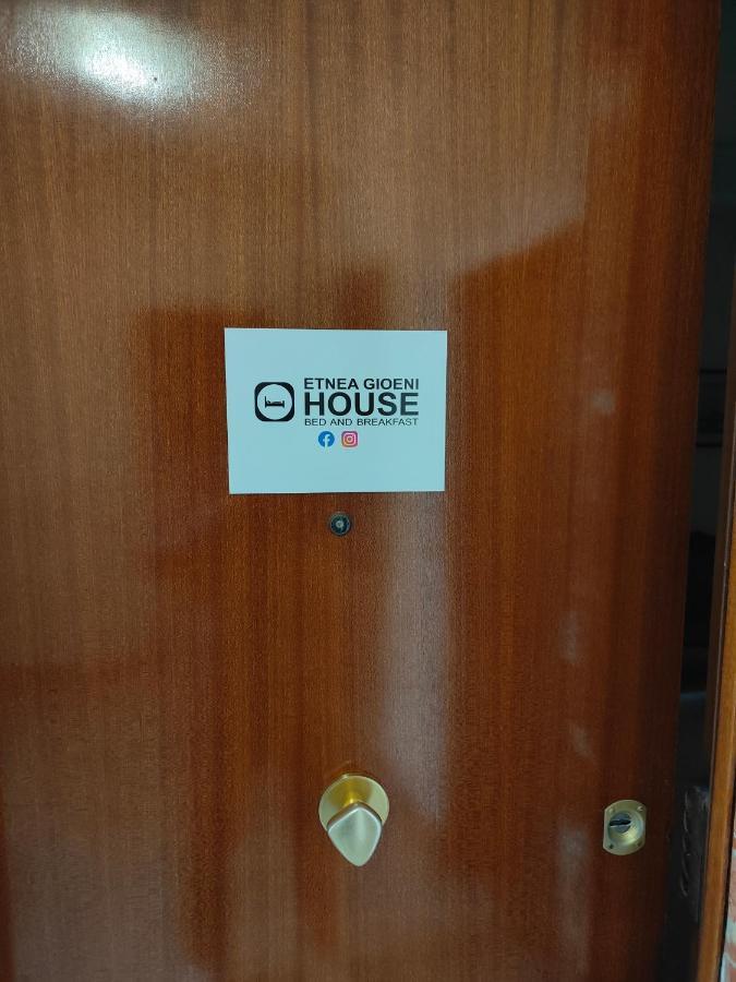 Etnea Gioeni House Suite คาตาเนีย ภายนอก รูปภาพ
