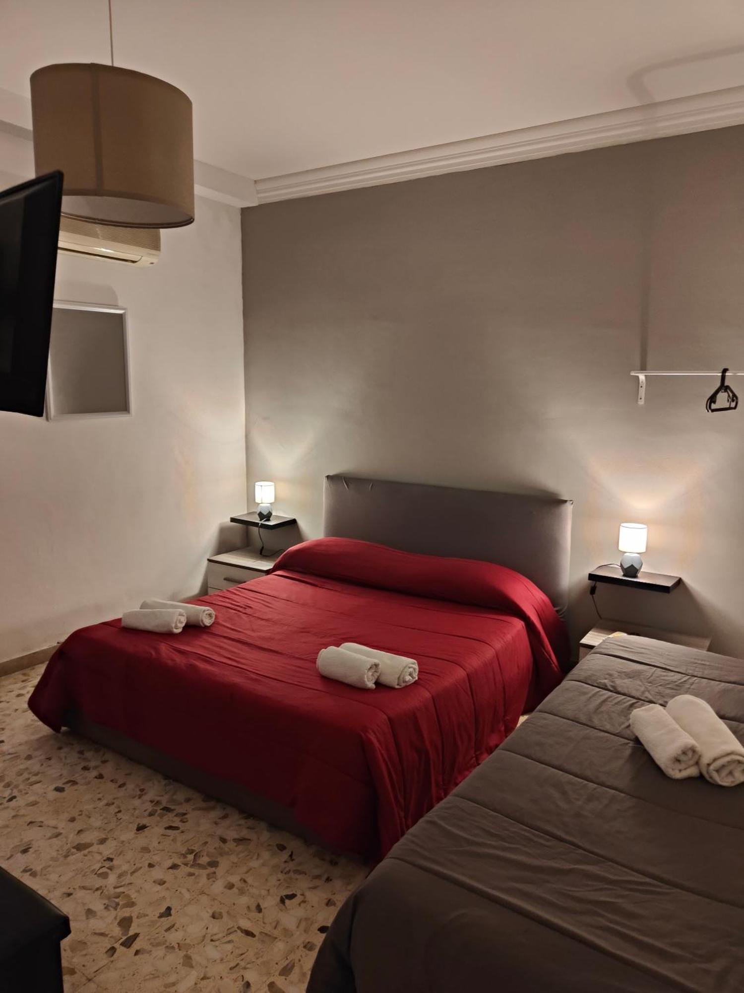 Etnea Gioeni House Suite คาตาเนีย ภายนอก รูปภาพ