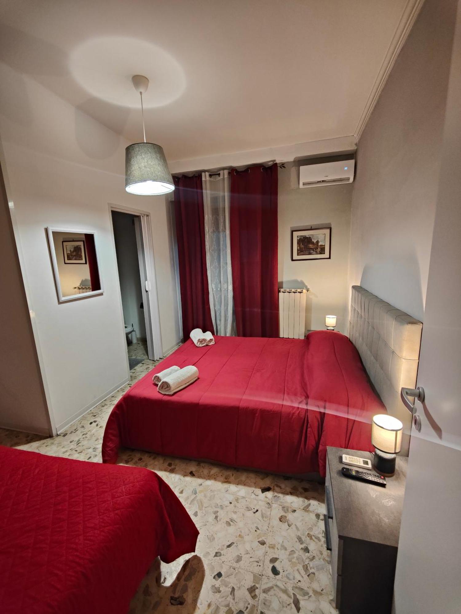Etnea Gioeni House Suite คาตาเนีย ภายนอก รูปภาพ